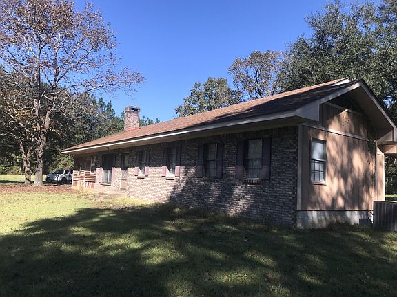 2nd image of 105 S Lake Dr