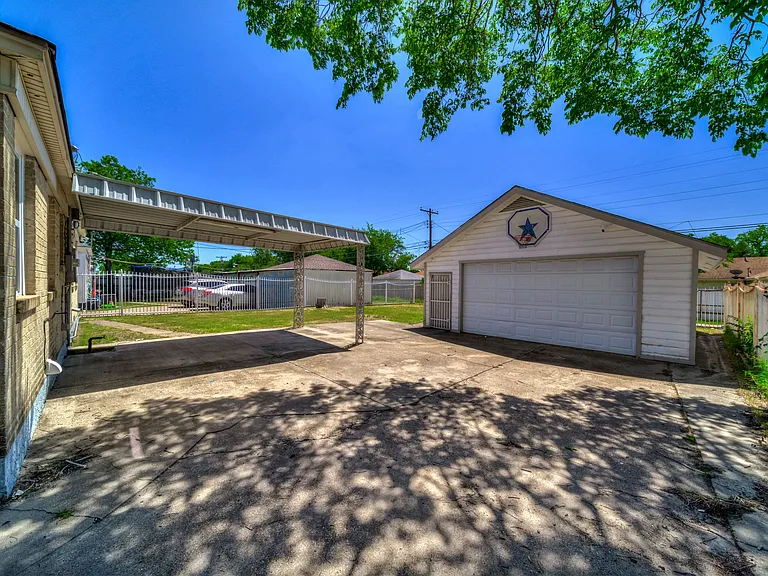 Searcy Dr — Photo 3