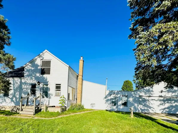 11014 N Division Ave, Sparta, MI 49345
