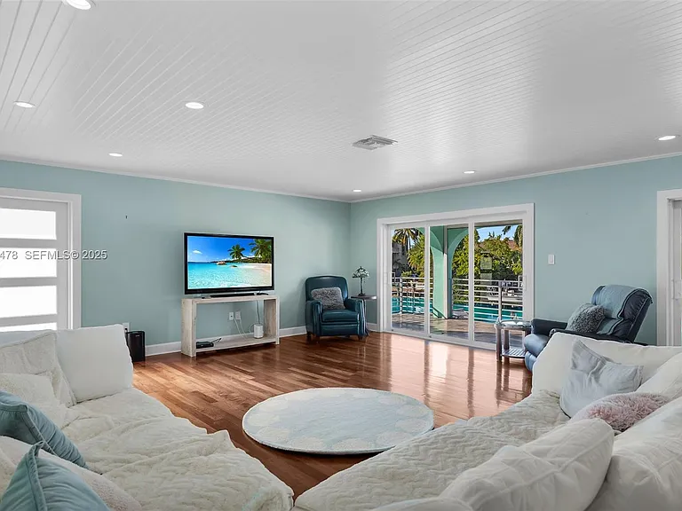 232 W Seaview Dr — Photo 32