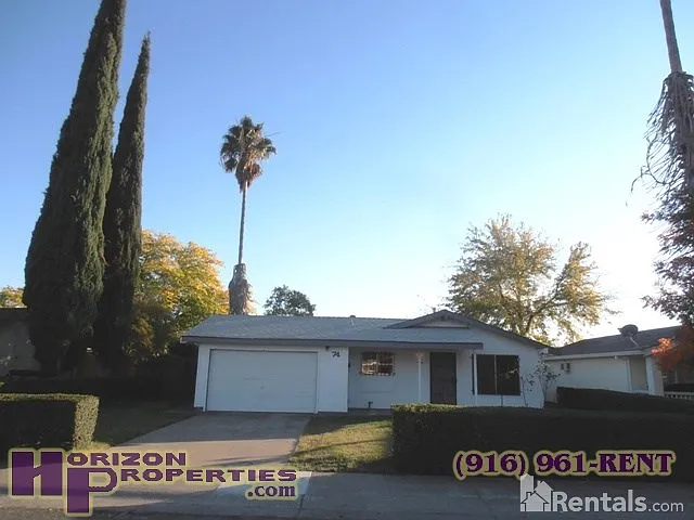74 Thatcher Cir photo 1