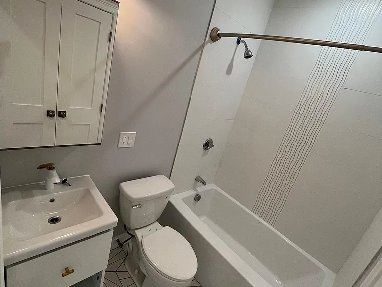 81 Medford St #2 — Photo 9