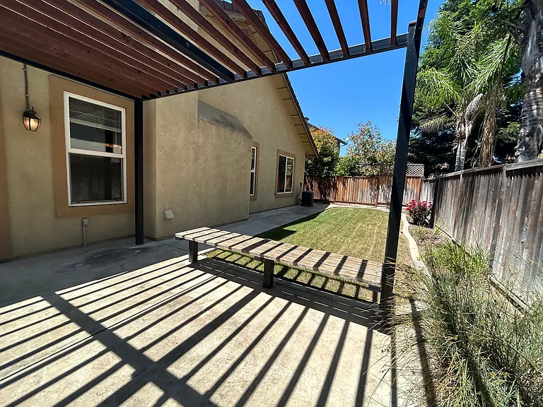 685 Stetson Dr — Photo 32