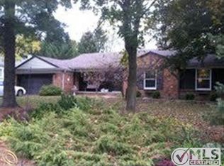 33732 Old Timber Rd, Farmington Hills, MI 48331