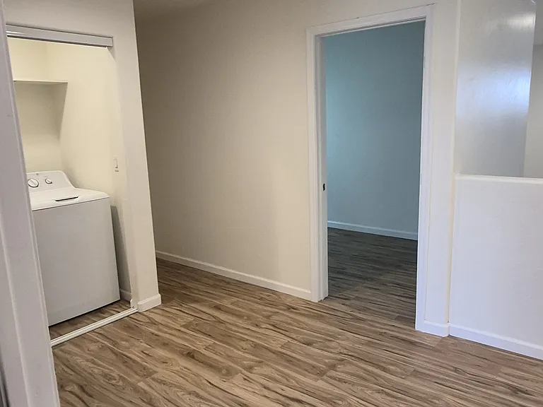299 N Hasman Dr — Photo 5