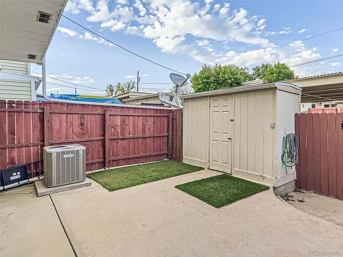 3 bed, 2.5 bath, 1474 sqft, $3,000 — Photo 2