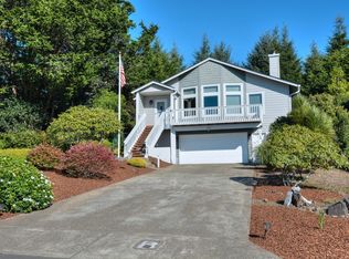 1100 NE Lakewood Dr, Newport, OR 97365