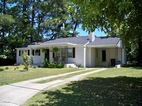 2nd image of 1403 Eden Pl