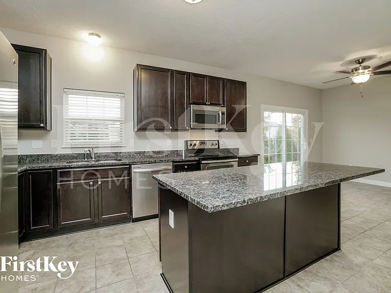 4642 Haley Way — Photo 9