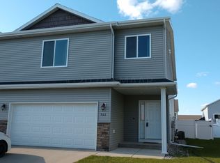 966 31st Ave W, West Fargo, ND