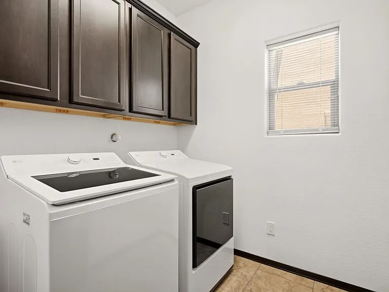 6102 Pecos Trail Dr NE — Photo 15