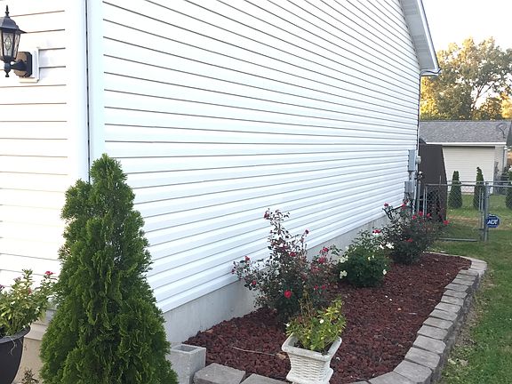 Right side with roses