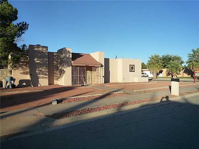 1st image of 10713 Lobo Ln
