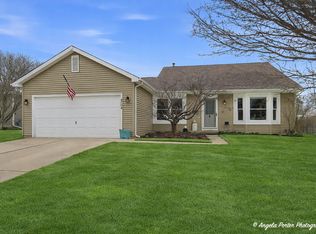 4704 Hartland Trl, McHenry, IL 60050