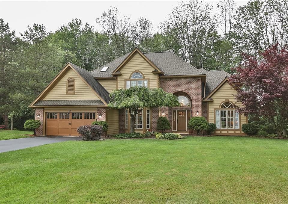 1st image of 68 Chippenham Dr