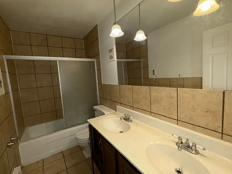 7244 Hazelcrest Dr — Photo 15