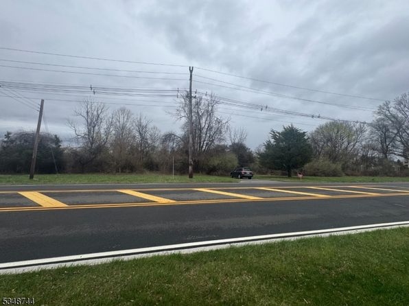 102-104 Cokesbury Rd, Clinton Twp., NJ 08833