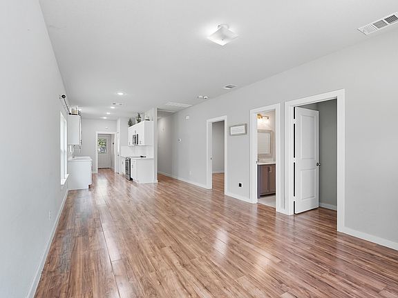 4th image of 2020 Hemphill St