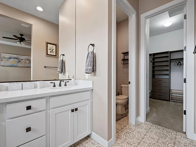 1934 E Wisteria Dr — Photo 25