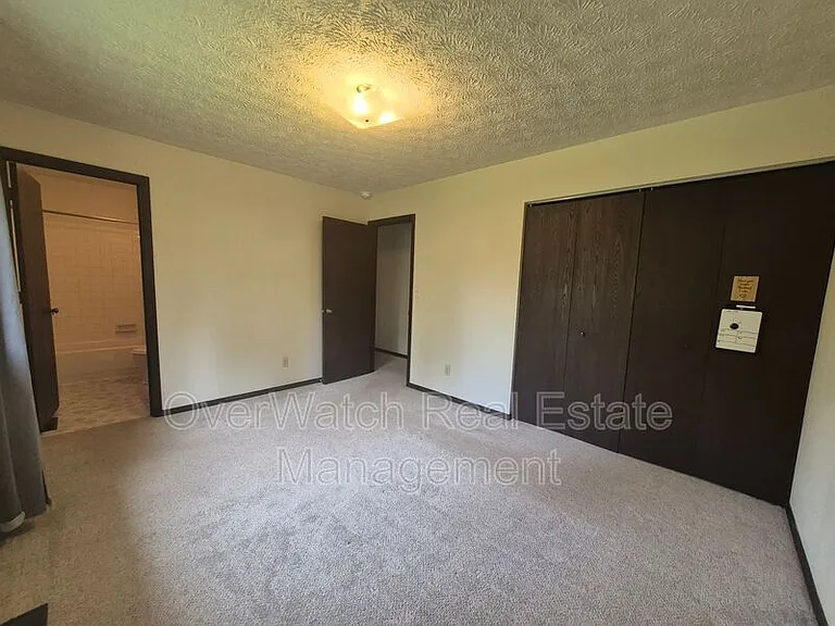 12250 Mary Ave — Photo 8