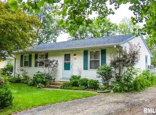 4324 W Castleton Rd, Peoria, IL 61615