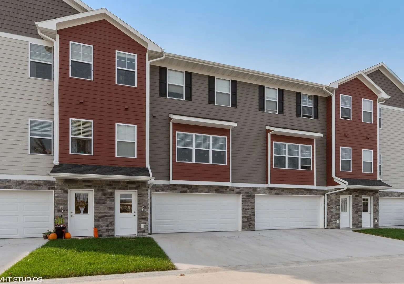 Buffalo Ridge Townhomes — Photo 2