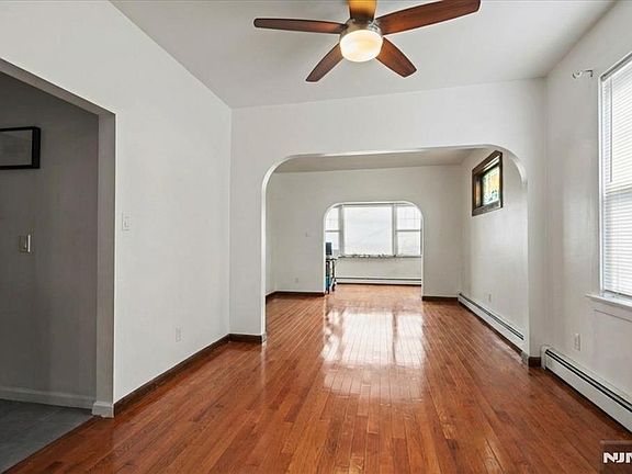 4th image of 436 Undercliff Ave