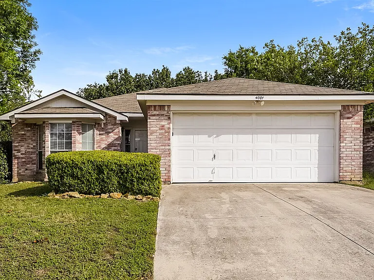 4001 Periwinkle Dr — Photo 1