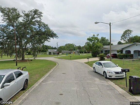 Exterior Neighborhood (street photo)