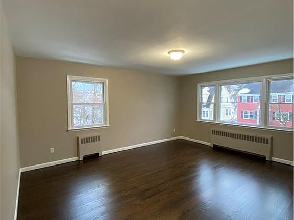 106 Travers Avenue