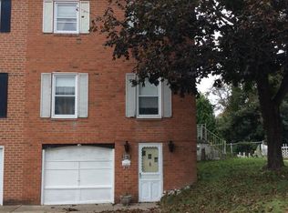 11122 Hendrix St, Philadelphia, PA 19116