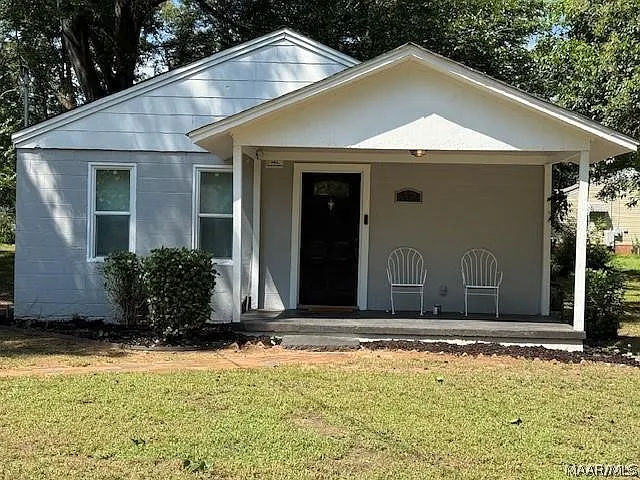 3 bed, 1.0 bath, 1000 sqft, $1,100 — Photo 1
