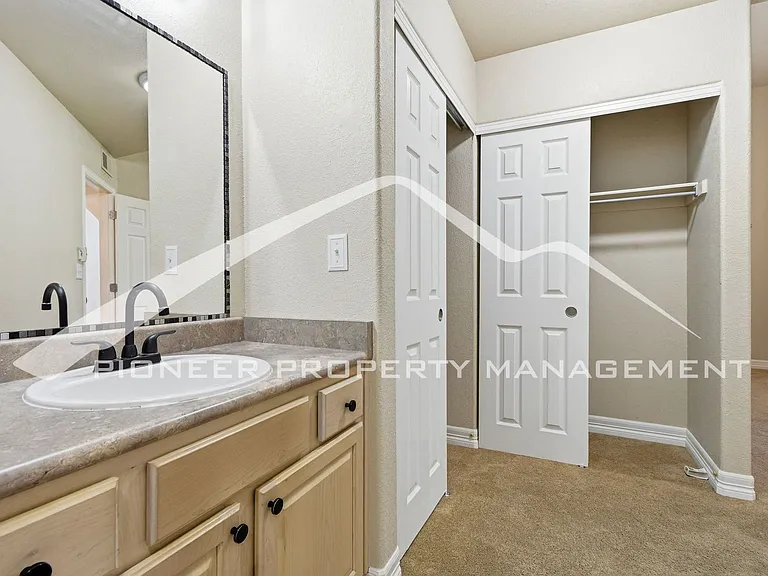 1049 S Walden Way #255 — Photo 14