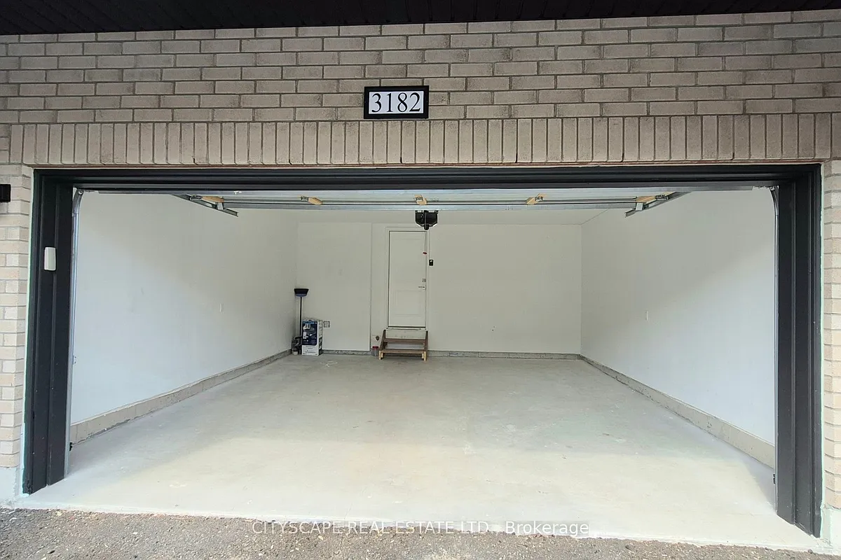 Building Photo - 3182 6th Line