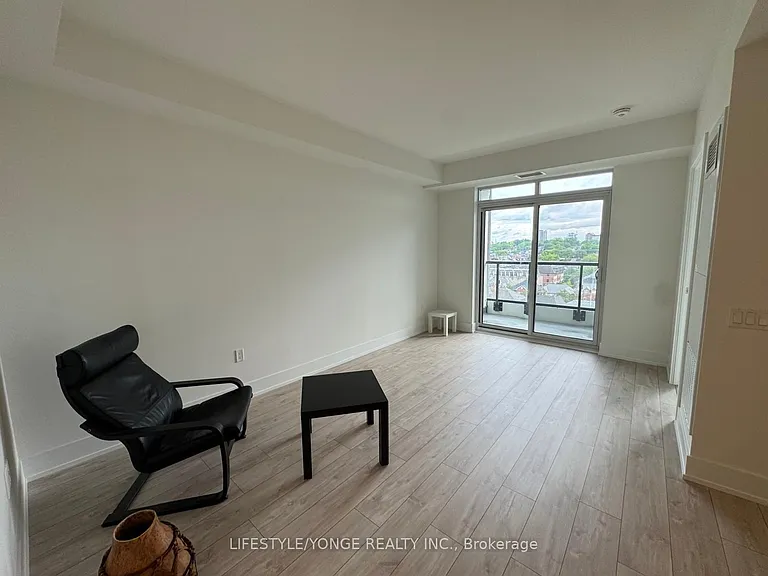 858 Dupont St #817 — Photo 2