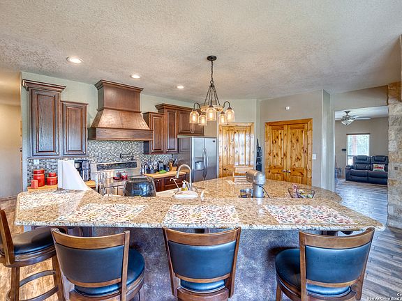 4th image of 858 S Ranch Road 187