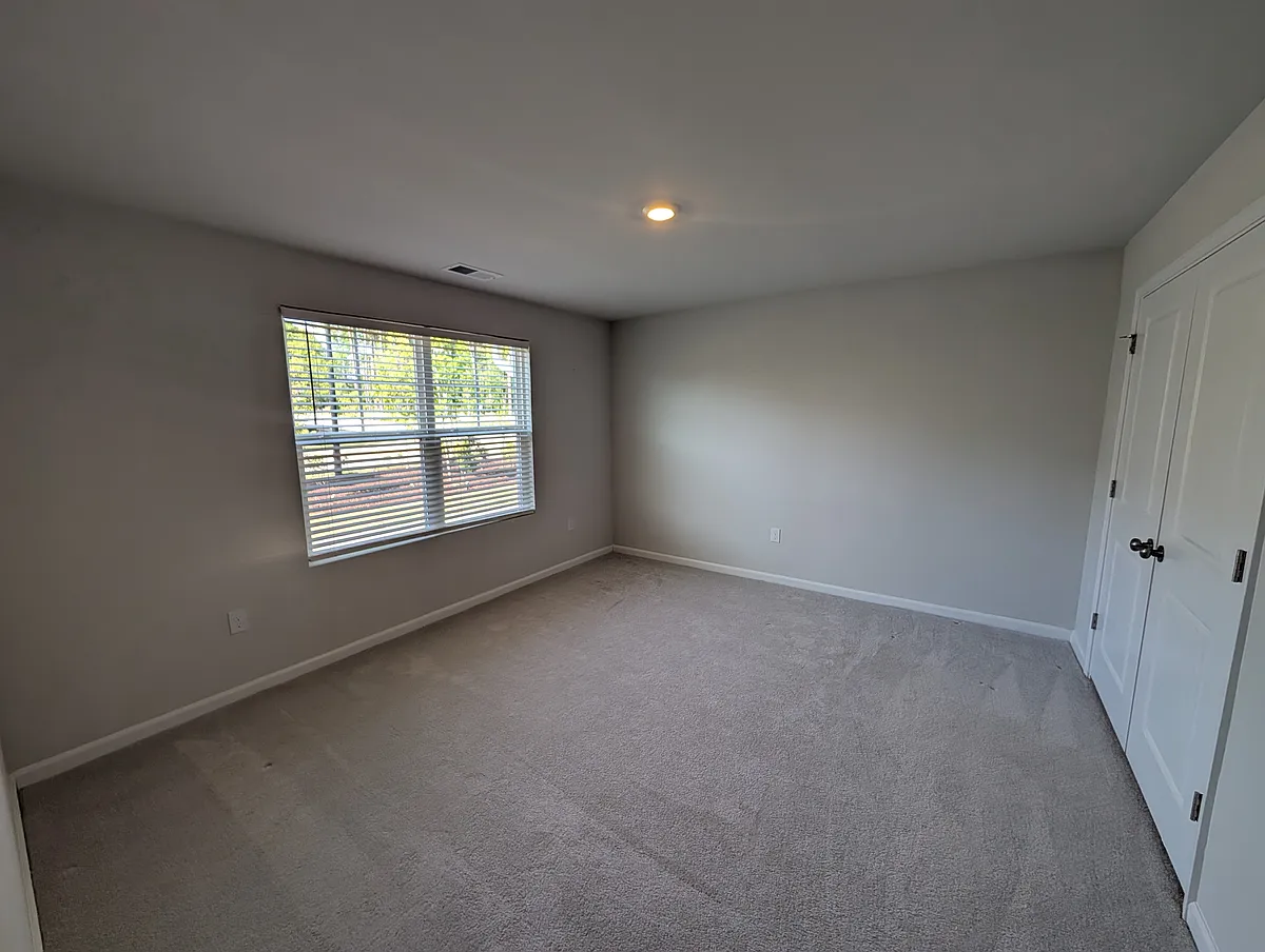 Building Photo - 3010 Brellon Ln