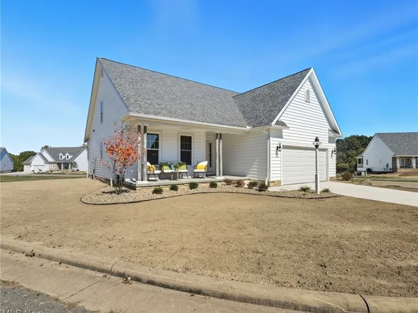 191 Saybrook Dr, Canfield, OH 44406