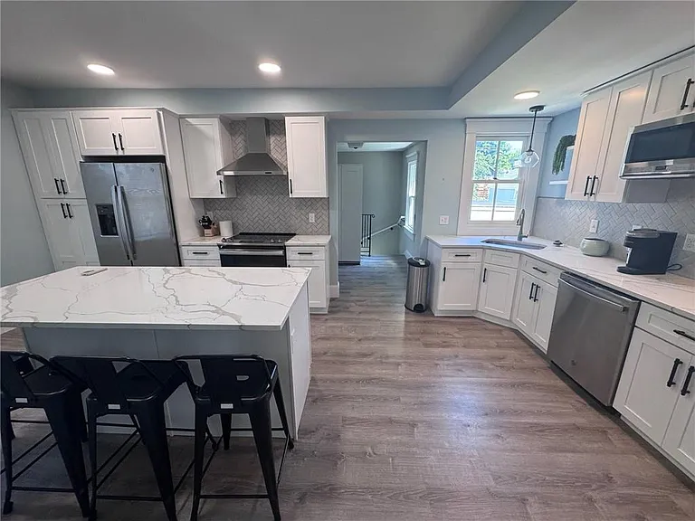 35 Elm St #B — Photo 4
