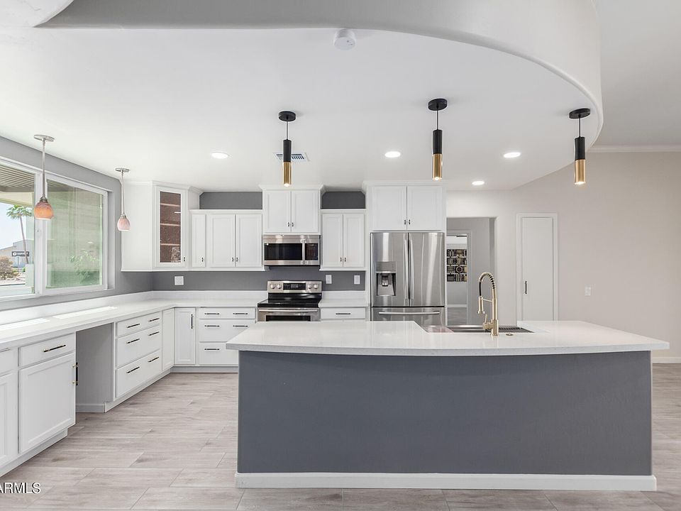 1st image of 10650 W BOSWELL Boulevard