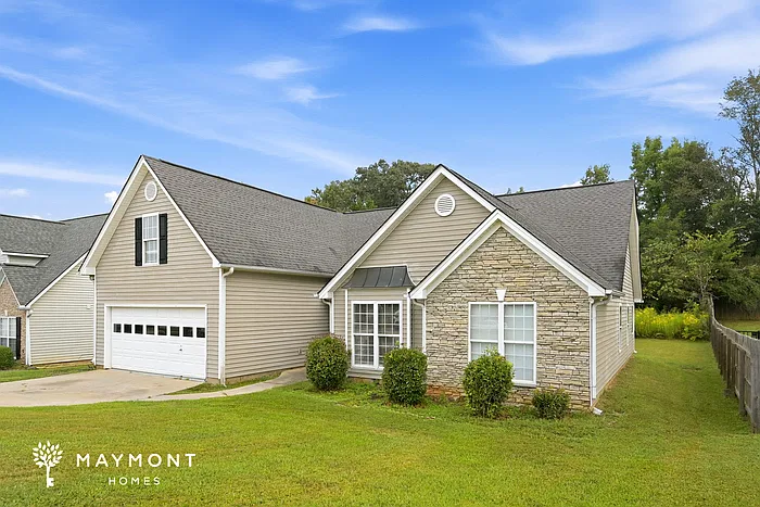 4 bed, 2.0 bath, 1923 sqft, $2,395 — Photo 4