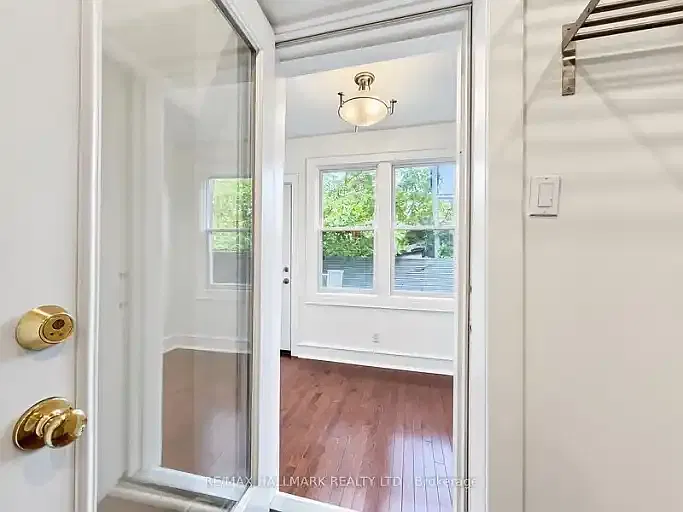 2 bed, 2.0 bath, 900 sqft, $3,500 — Photo 3