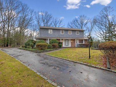 4 Penn Court, Dix Hills, NY, 11746