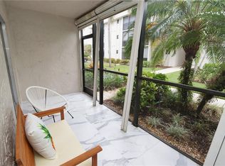 788 Park Shore Dr APT E14, Naples, FL 34103