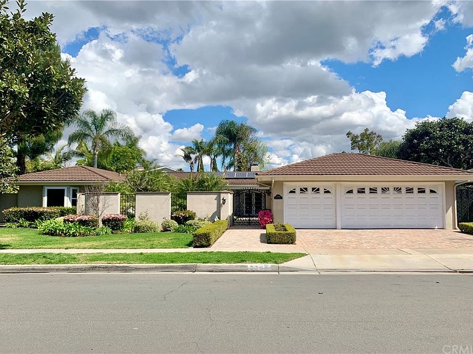 2nd image of 2306 Francisco Dr