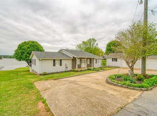 572 Brown Arrow Cir, Inman, SC 29349