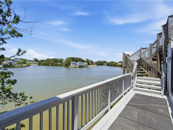 209 Lake Dr, Virginia Beach, VA 23451