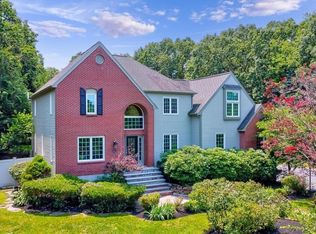 5 Country Ln, Southborough, MA 01772