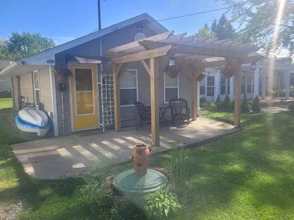 465 Egan Hwy, Brooklyn, MI 49230