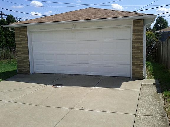 2nd image of 5819 W Glenn Dr